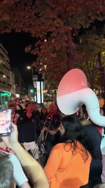 Chants et cuivres un soir de fête